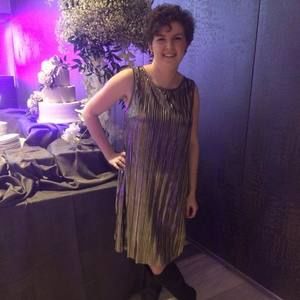 Meet your Posher, Dena